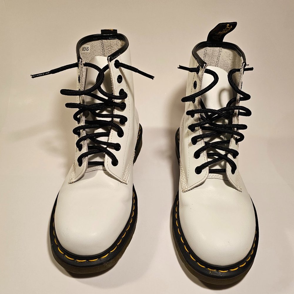 Dr Martin White 1460 SMOOTH LEATHER LACE UP BOOTS
